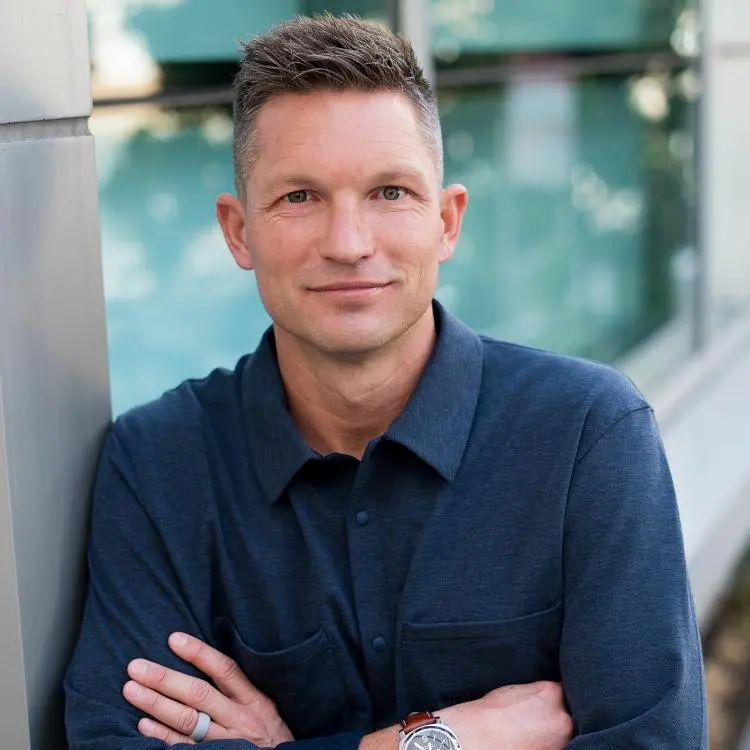 realtor headshot photography real estate agent headshot example