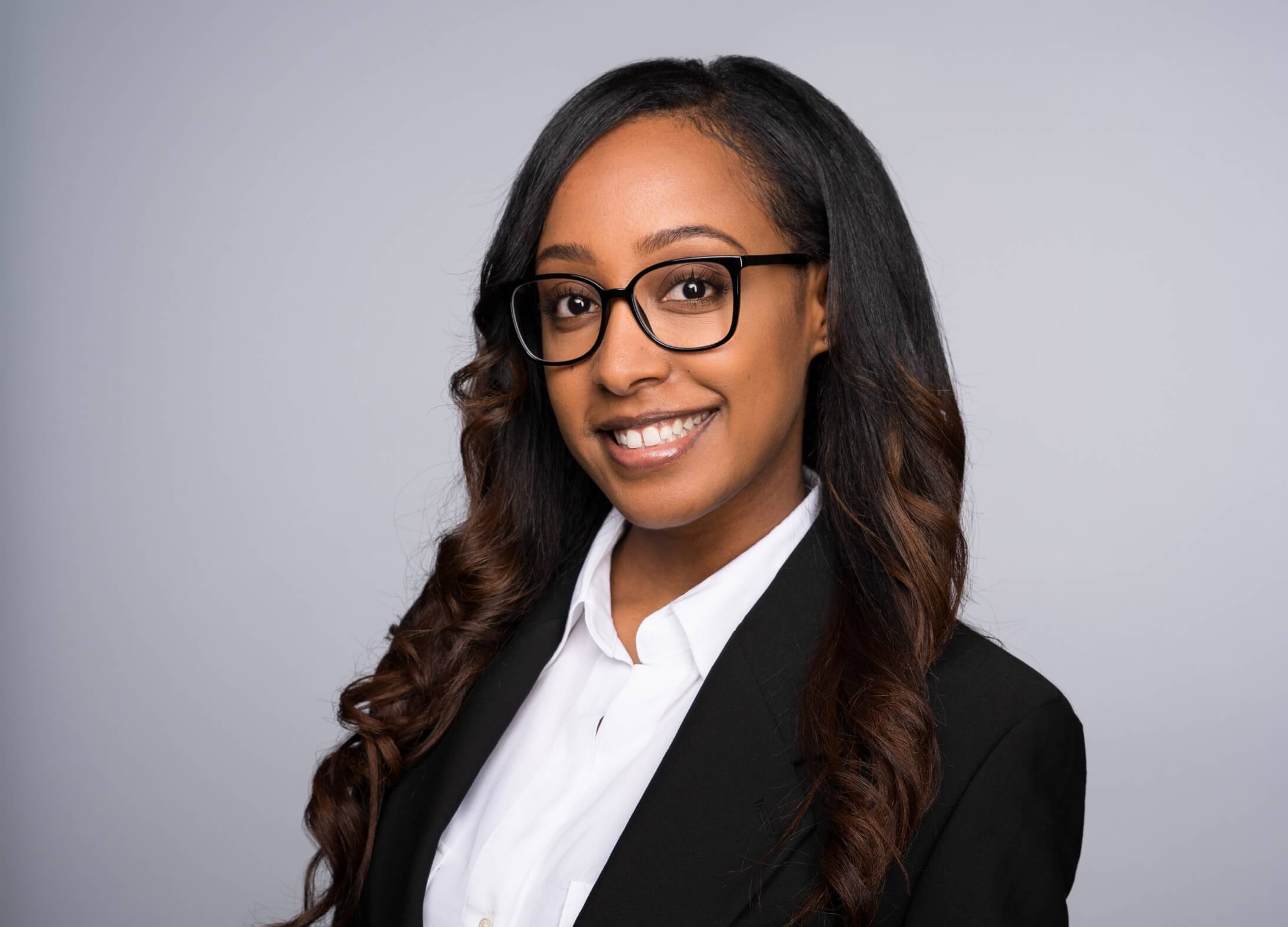 colors for darker skin tones professional headshots